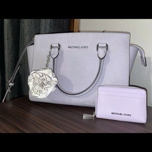 Michael Kors purse w/ wallet
